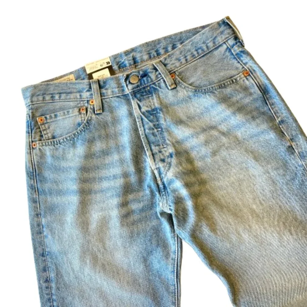 Levi's Premium 501 Original Fit Button Fly Jeans Men's 33x34 Light Wash NWT